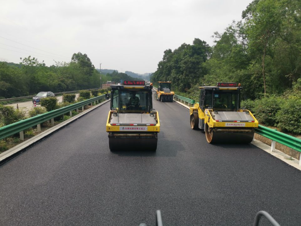 就聊工程的老罗第十期-路面摊铺压实工程